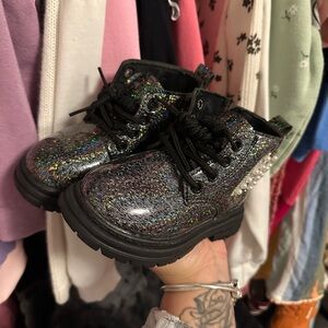 SHEIN Glittery Black Kids Boots